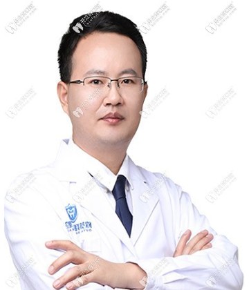 黃超 - 深圳拜爾口腔門診部
