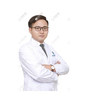 閔強 - 深圳拜爾口腔門診部